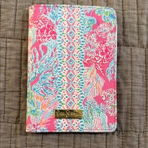 Lilly Pulitzer Vibrant Pink and Blue Floral Passport Cover